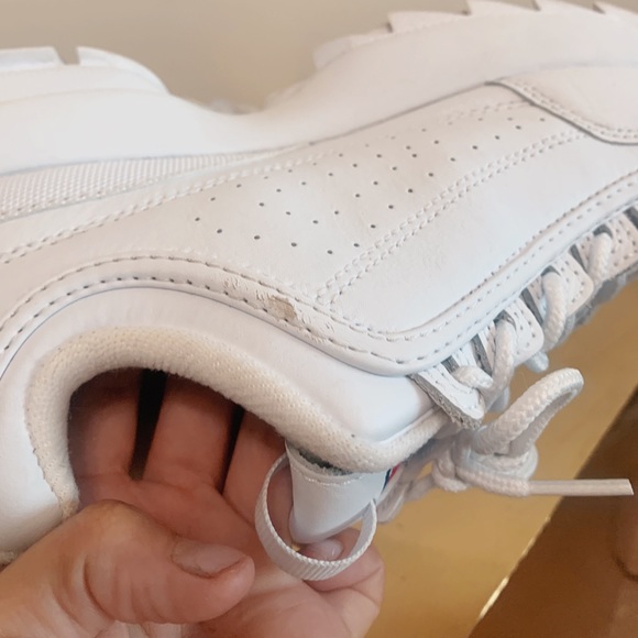 SOLD!! Women's Disruptor 2 Premium 👟 - Picture 3 of 7